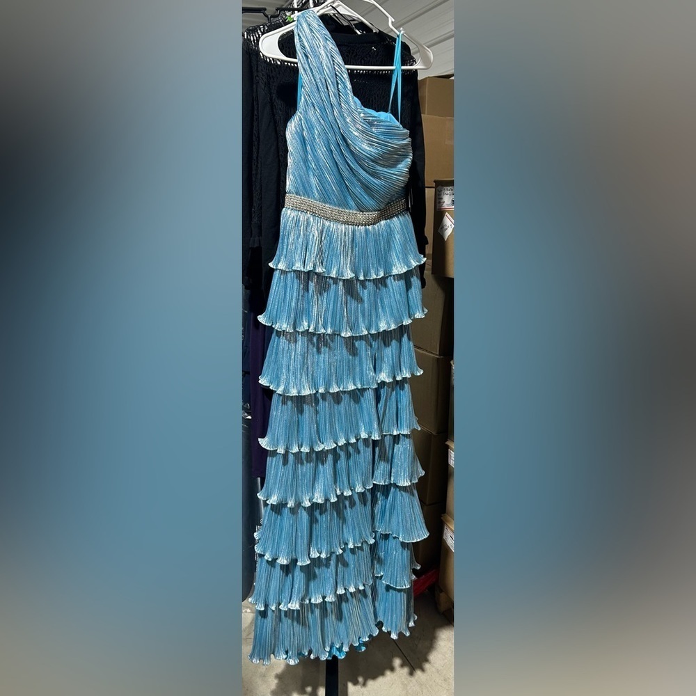 Mac Duggal 27677 NWT One Of A Kind Metallic Blue Dress